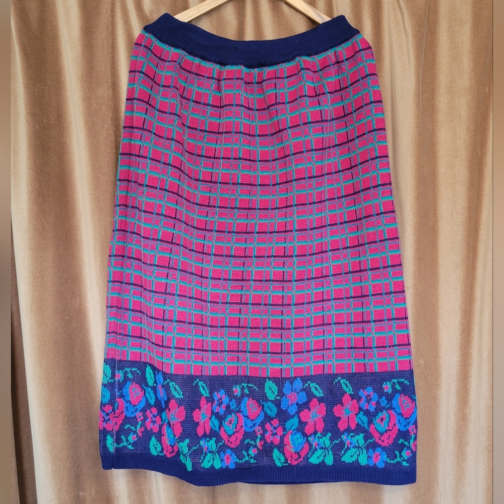Vintage Plaid Knit Skirt with Floral Hem